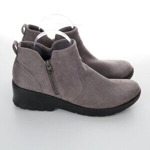 BZees Bliss Machine Washable Lug Sole Ankle Bootie in Grey Women's Size 11W